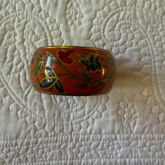 vintage metal enamel flower bangle bracelet - Picture 3 of 8